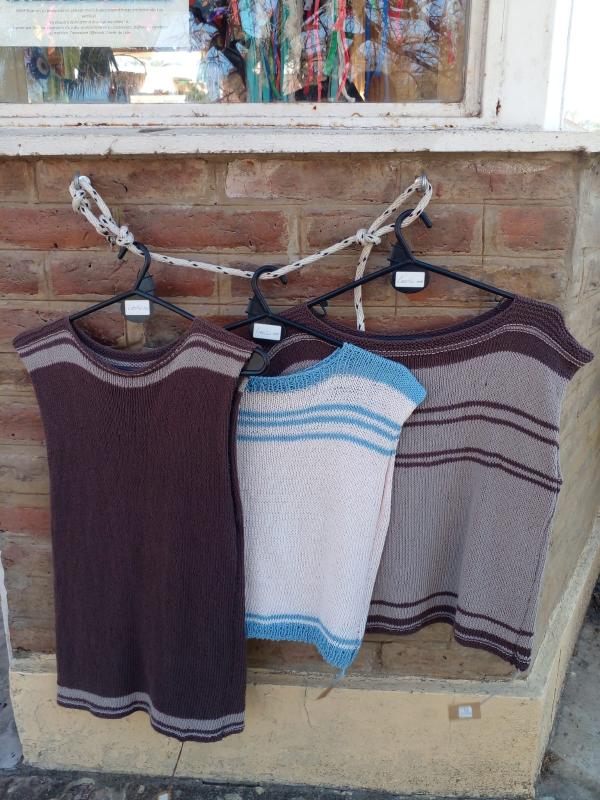 Imagen ilustrativa de Chalecos de Hilo Talle S "Lerilu"